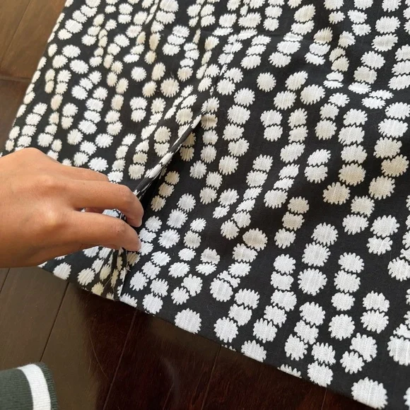 Ann Taylor Factory NWT Womens Skirt Sz 6P Black White Floral Knee Length Pencil - Picture 4 of 7